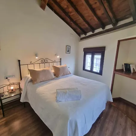 Lanchas De La Vera Apartment *