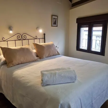 Lanchas De La Vera Apartment *